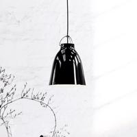 FRITZ HANSEN Caravaggio P2 fényes fekete/fekete